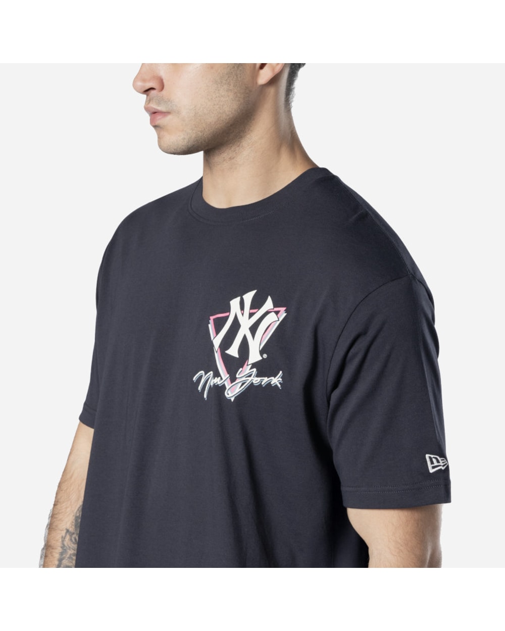 New Era New York Yankees Trend Glow Logo T-Shirt