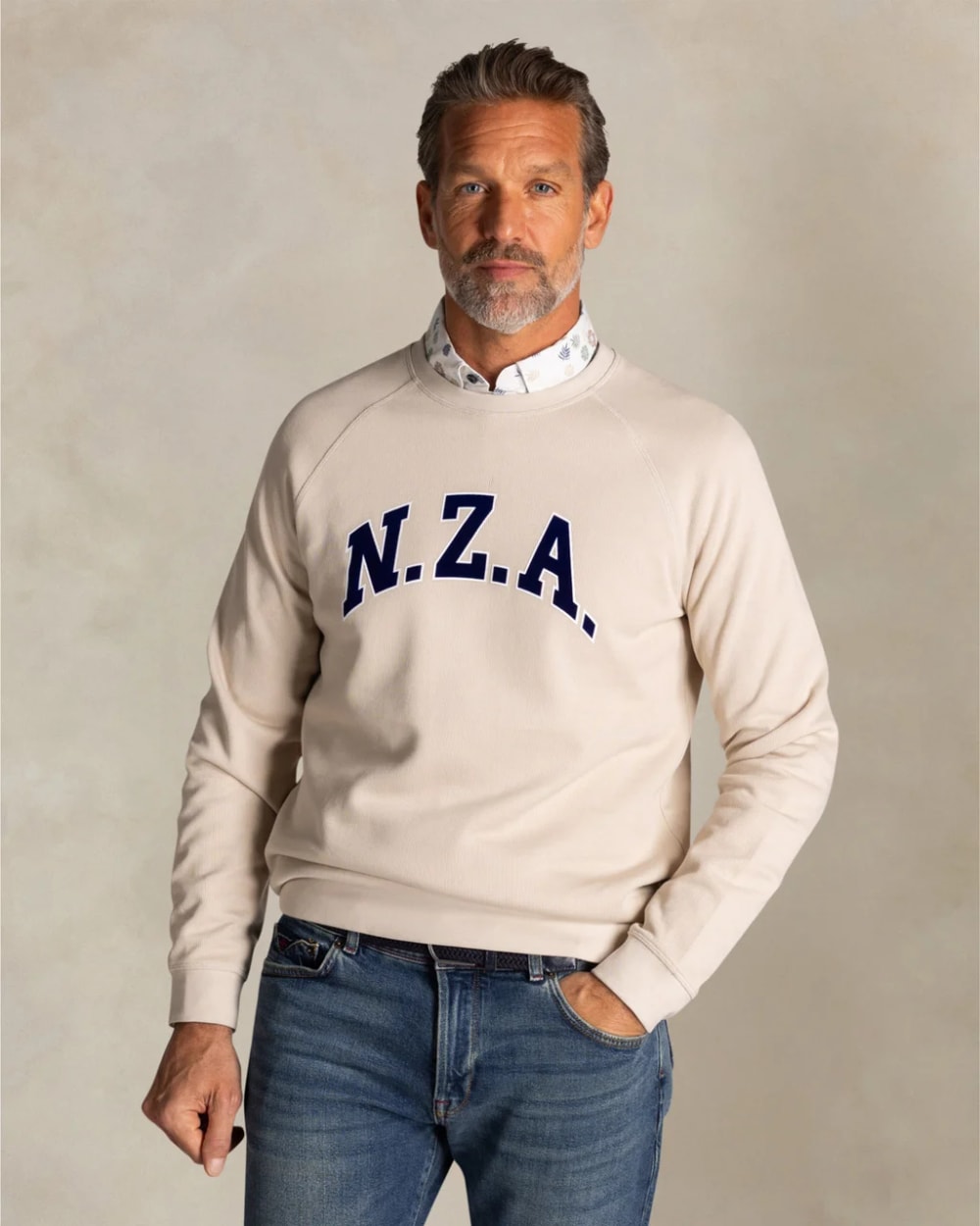 New Zealand Auckland Men's Cotton Sweatshirt With Logo