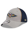 NFL 39THIRTY Piped Two-Tone Flex Hat