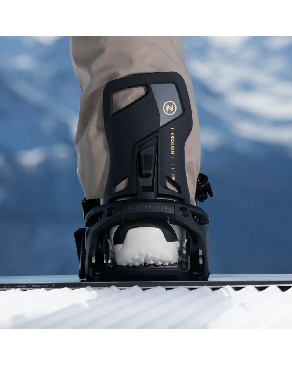 Nidecker Flow Supermatic OG Snowboard Binding - Black, detail view