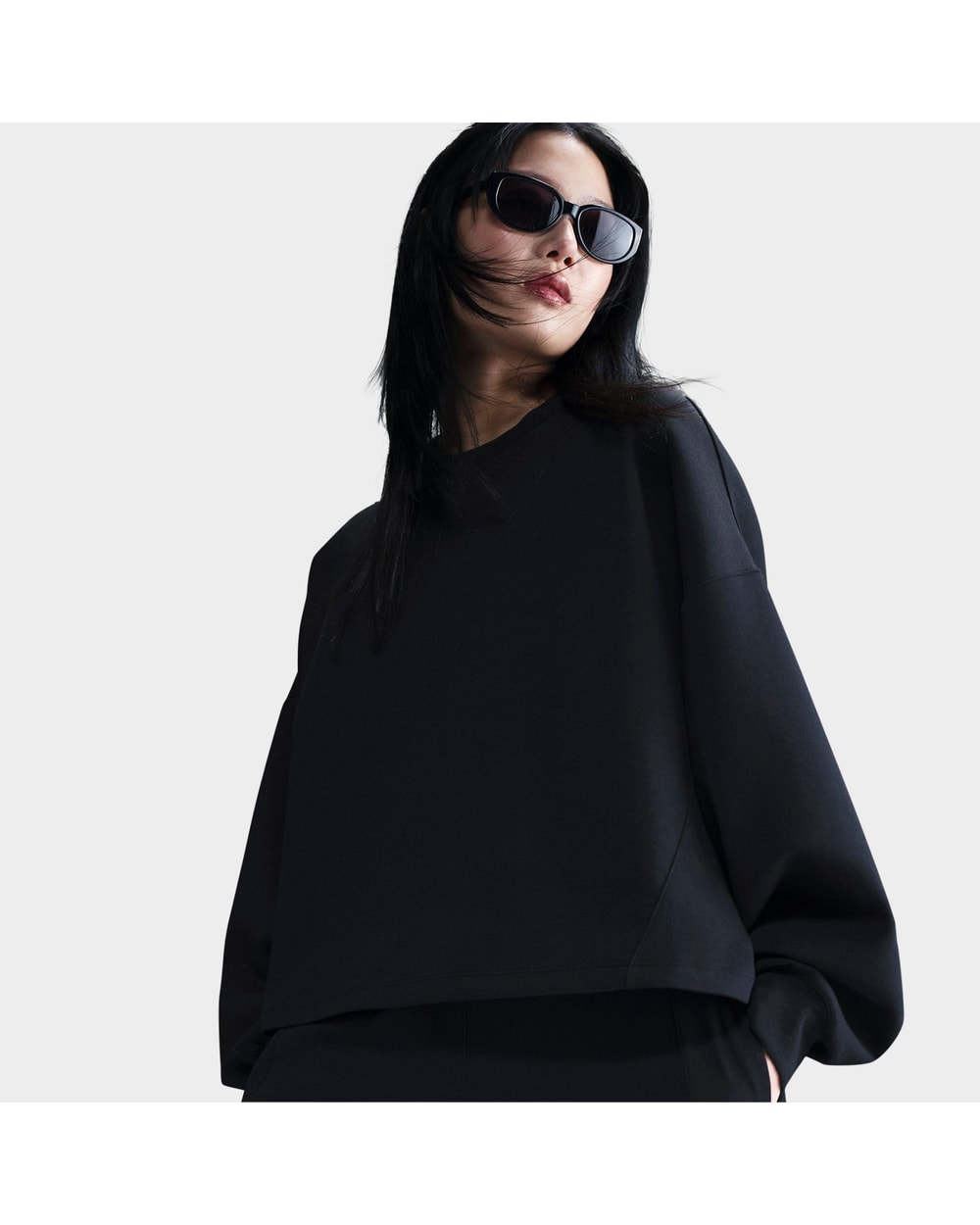 Nike 24.7 ImpossiblySoft Women's Dri-FIT Oversized Crew-Neck Top - Black/Dark Smoke Grey, front
