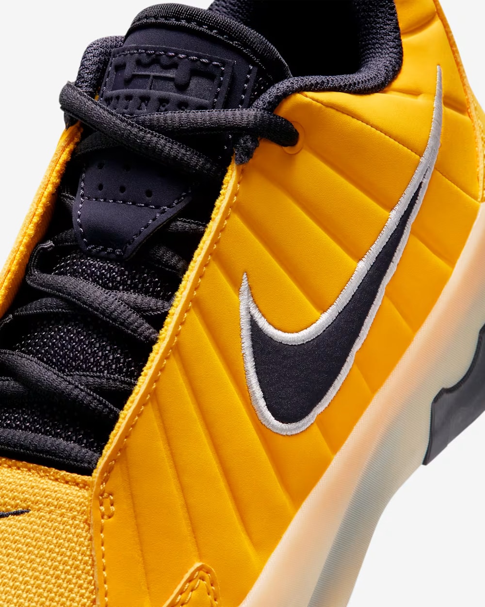 Nike LeBron Witness 9 Big Kids Basketball Shoe