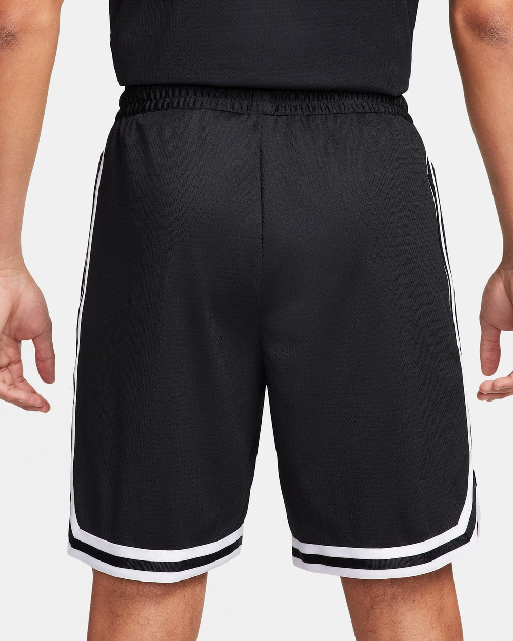 Nike Men's Dri-FIT DNA 8" Solid Basketball Shorts