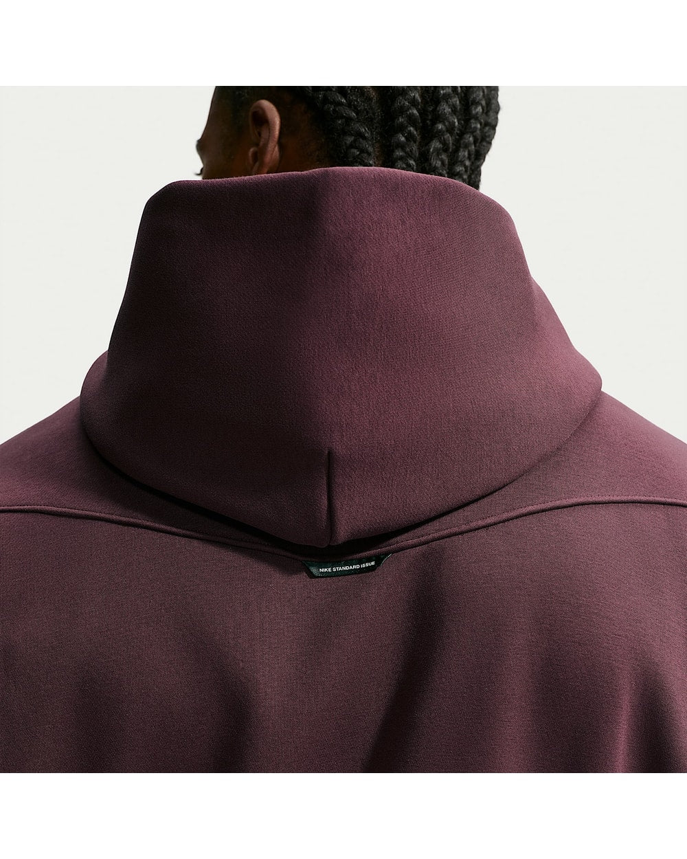 Nike Men's Standard Issue Therma-FIT Brushed Basketball Pullover Hoodie