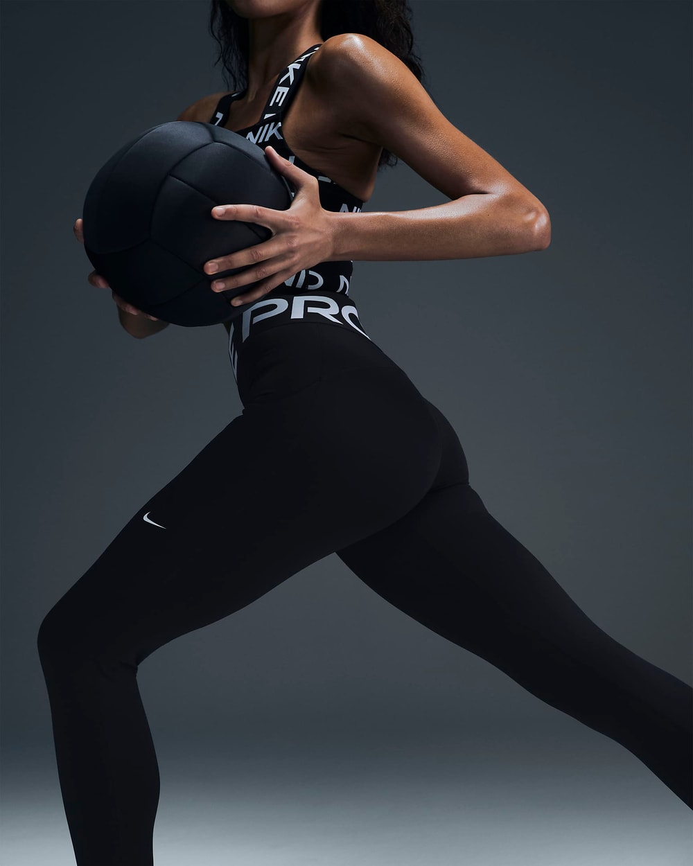 Nike Women's Pro Sculpt High-Waisted 7/8 Leggings with Pockets