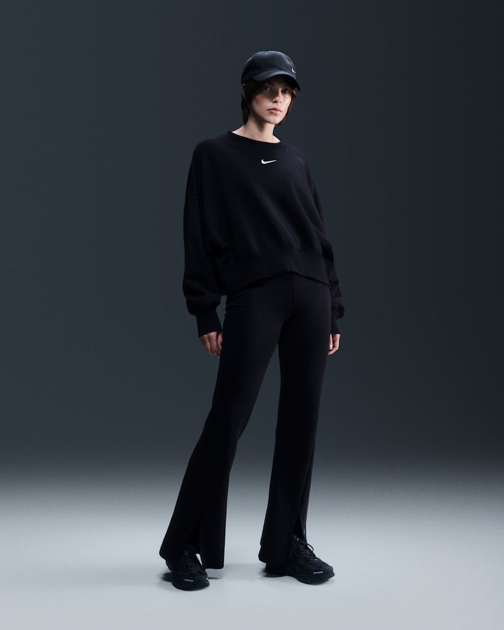 Nike Women's Sportswear Phoenix Fleece Over-Oversized Crew-Neck
