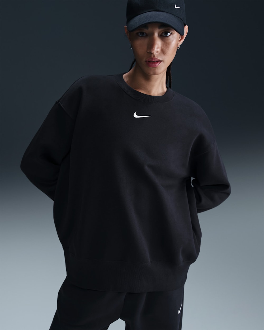 Nike Women's Sportswear Phoenix Fleece Oversized Crew-Neck Sweatshirt
