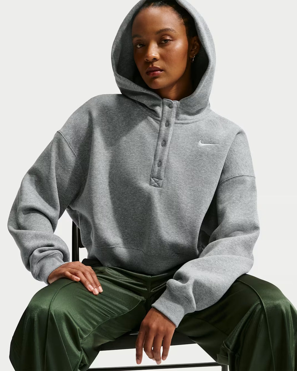Nike Women's Sportswear Phoenix Fleece Oversized Cropped Henley Hoodie