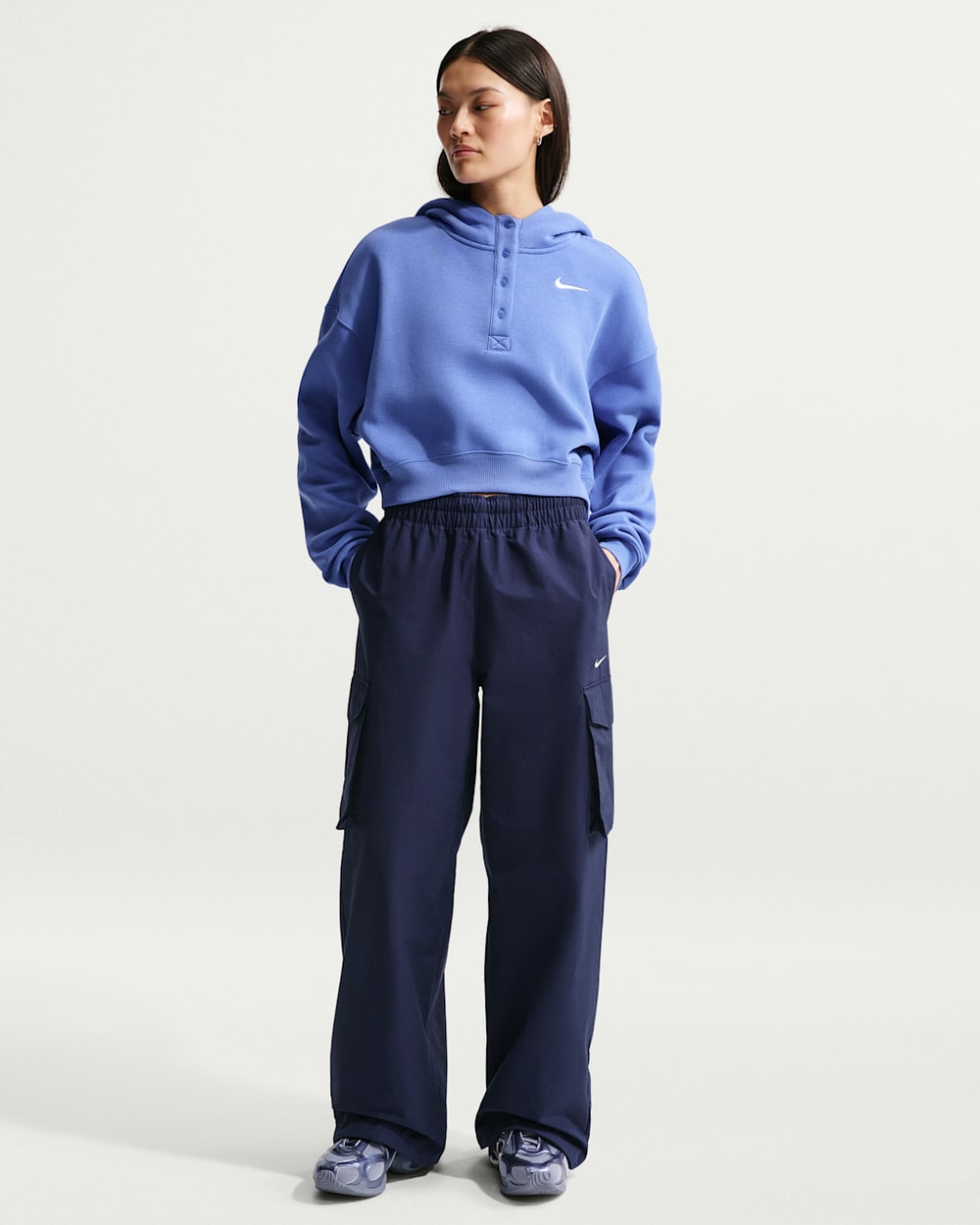 Nike Women's Sportswear Phoenix Fleece Oversized Cropped Henley Hoodie