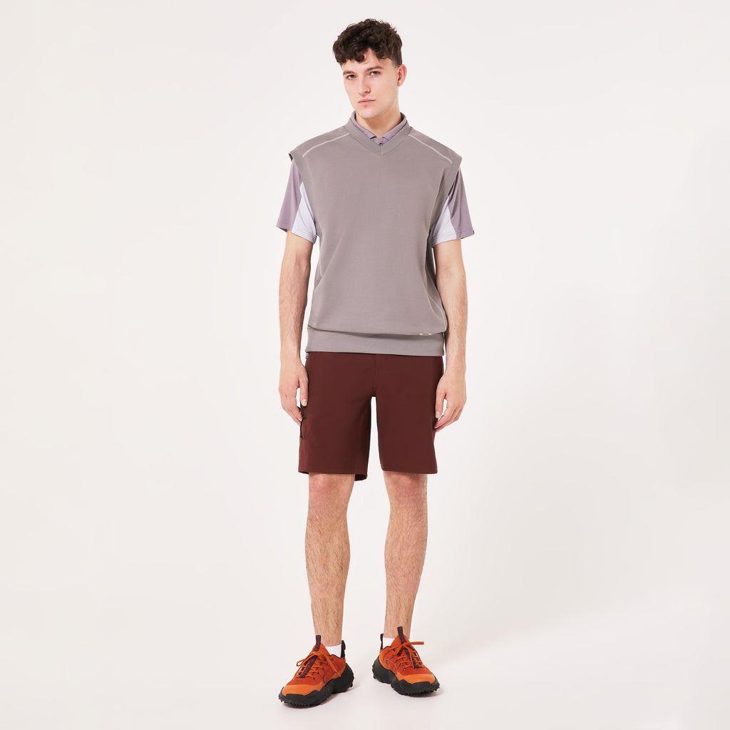 Oakley Golf Crew - STORM, front on-model view