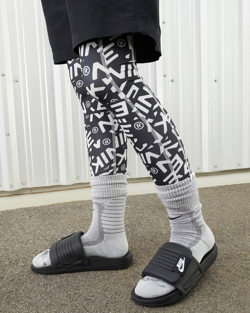 Nike Women's Offcourt Adjust Slides