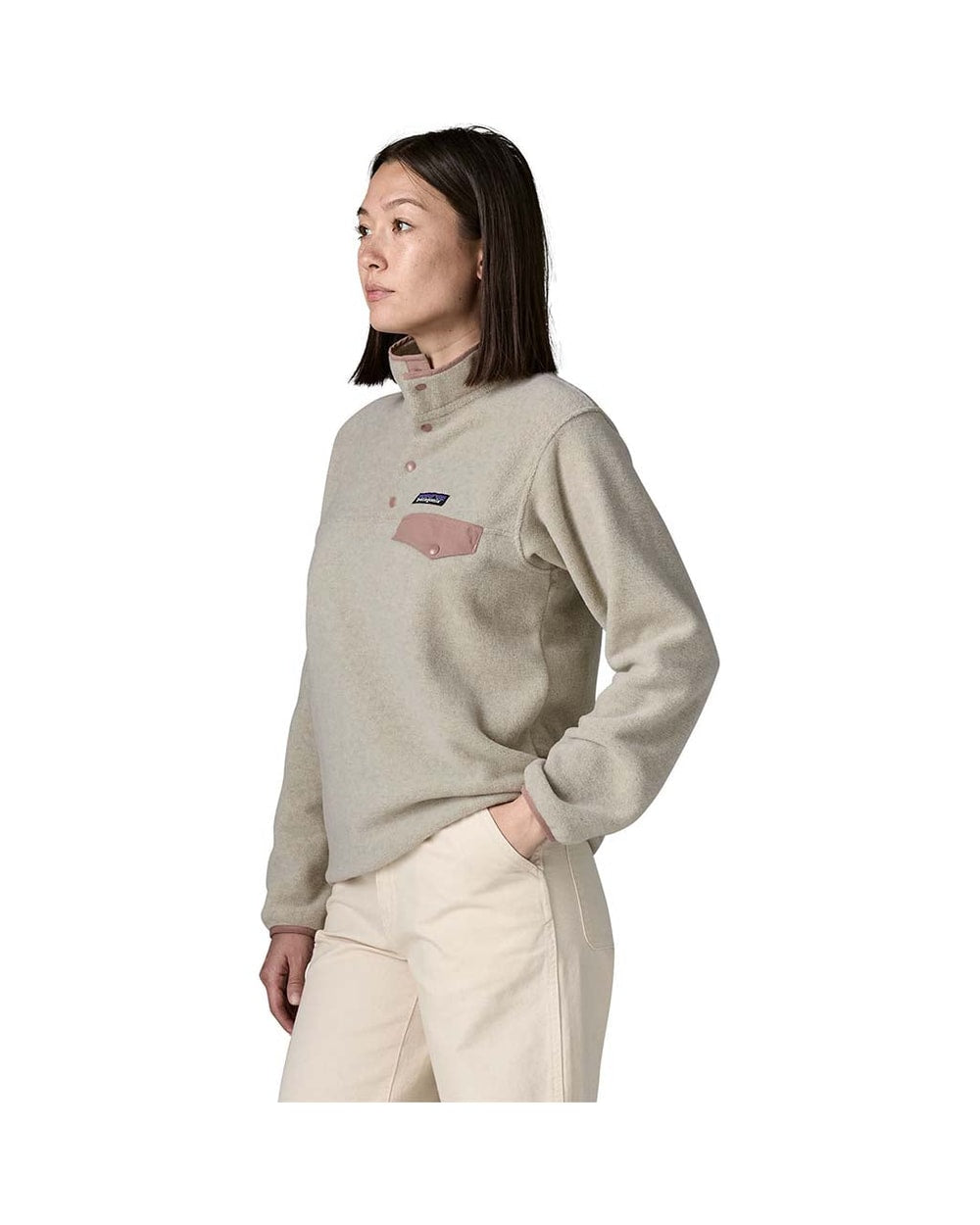 Patagonia Women's Lightweight Synchilla Snap-T Fleece Pullover (2026) - OATMEAL HEATHER W/MOONRISE TAUPE - on-model detail