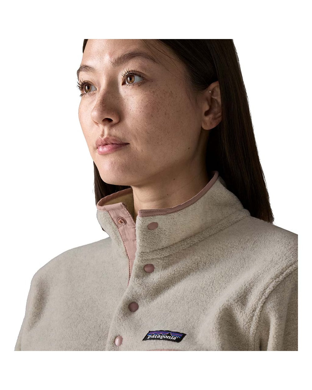 Patagonia Women's Lightweight Synchilla Snap-T Fleece Pullover (2026) - OATMEAL HEATHER W/MOONRISE TAUPE - collar detail