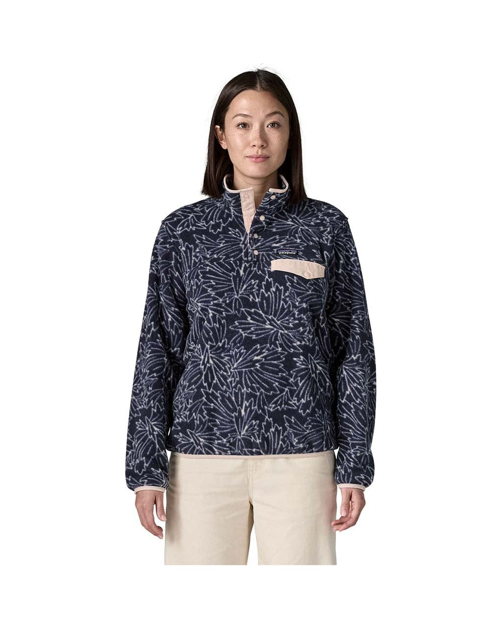 Patagonia Women's Lightweight Synchilla Snap-T Fleece Pullover (2026) - SAXIFRAGE: SUNKEN BLUE - on-model front