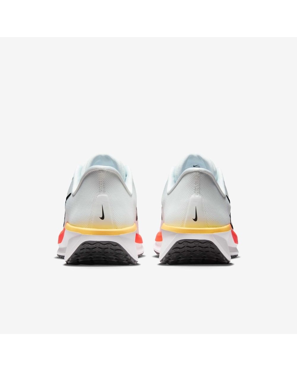 Nike Men's Quest 6 Road Running Shoes