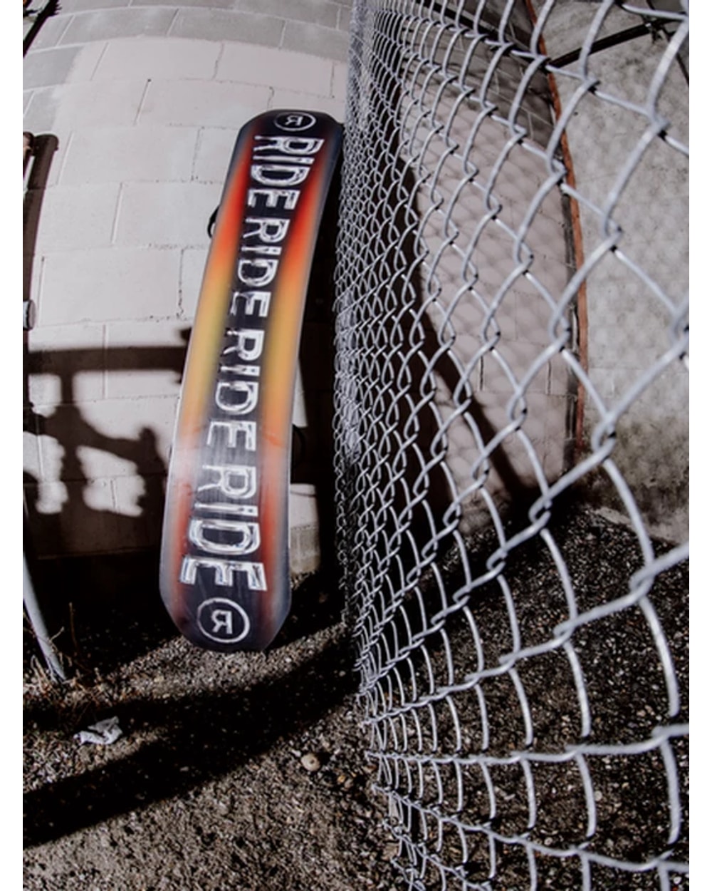 Ride Men's Benchwarmer Snowboard - 2026