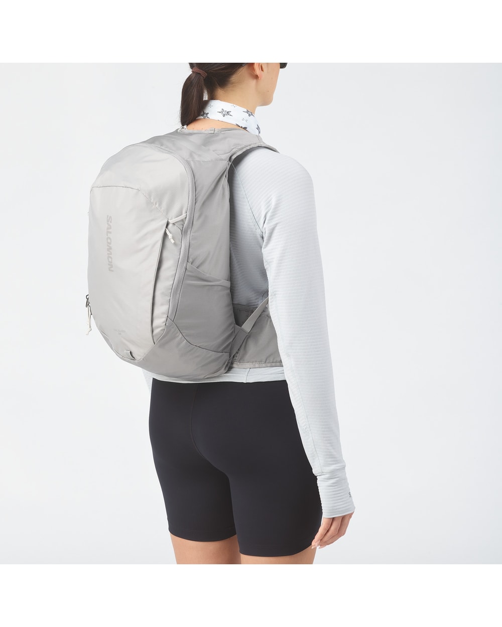 Salomon Trailblazer 20 Backpack - Cloudburst/Paloma/Silver Cloud, worn on model, back view