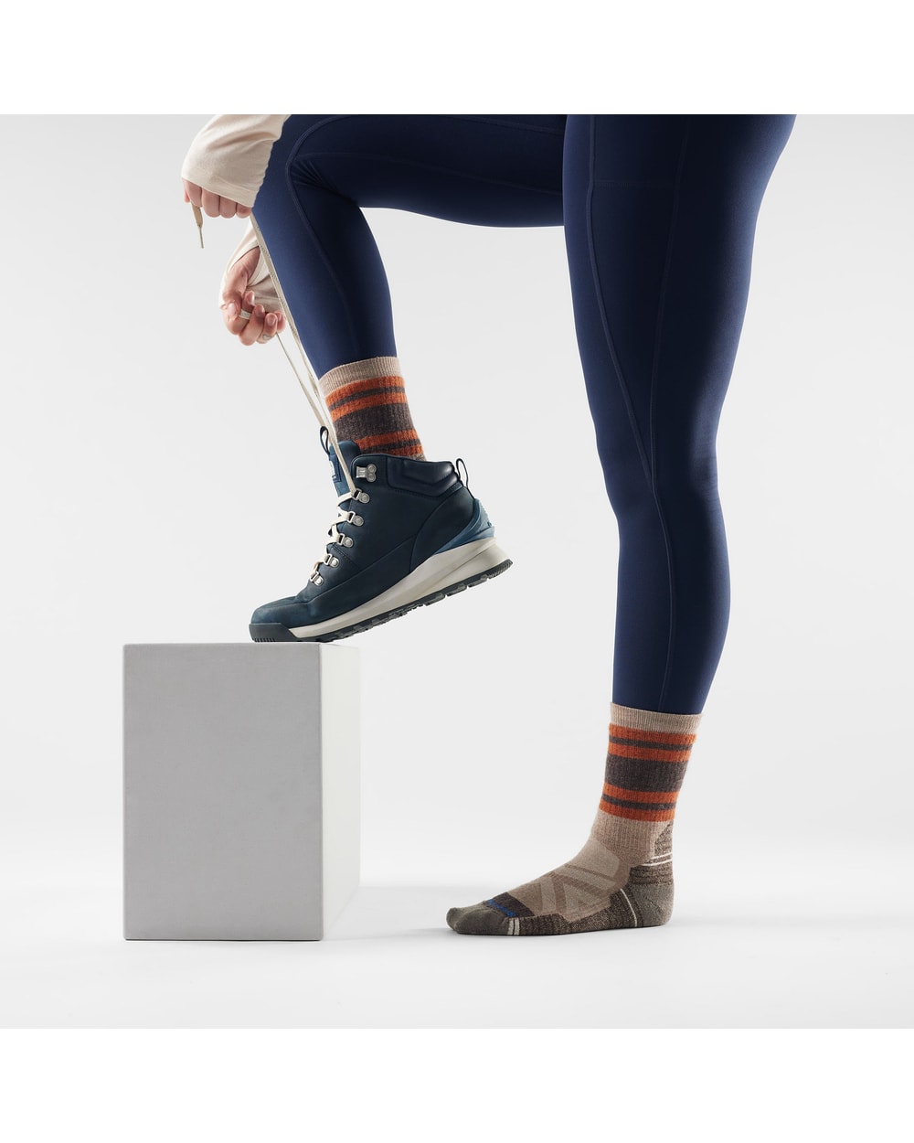 Smartwool Men's Hike Lolo Trail Crew Socks (2026) - Fossil