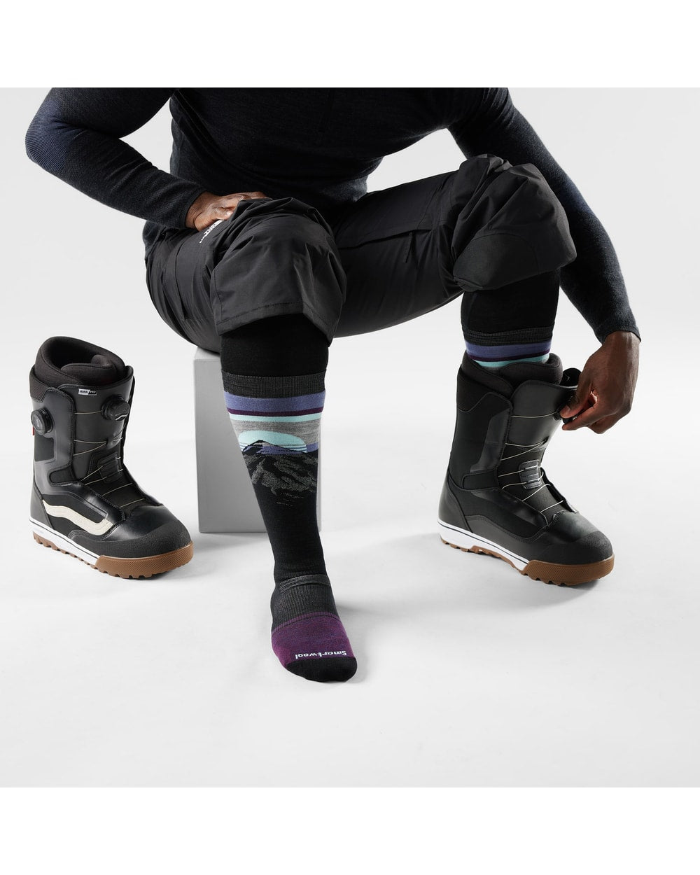 Smartwool Men's Snowboard Mountain Sunrise Over The Calf Socks - Black