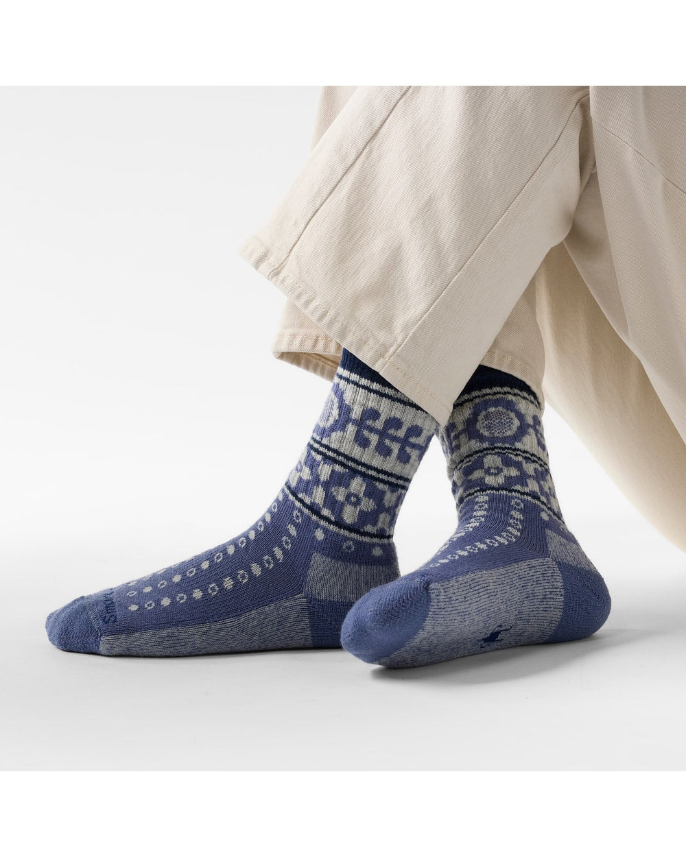 Smartwool Women's Everyday Cozy Retro Sunflower Crew Socks - Nightfall Blue