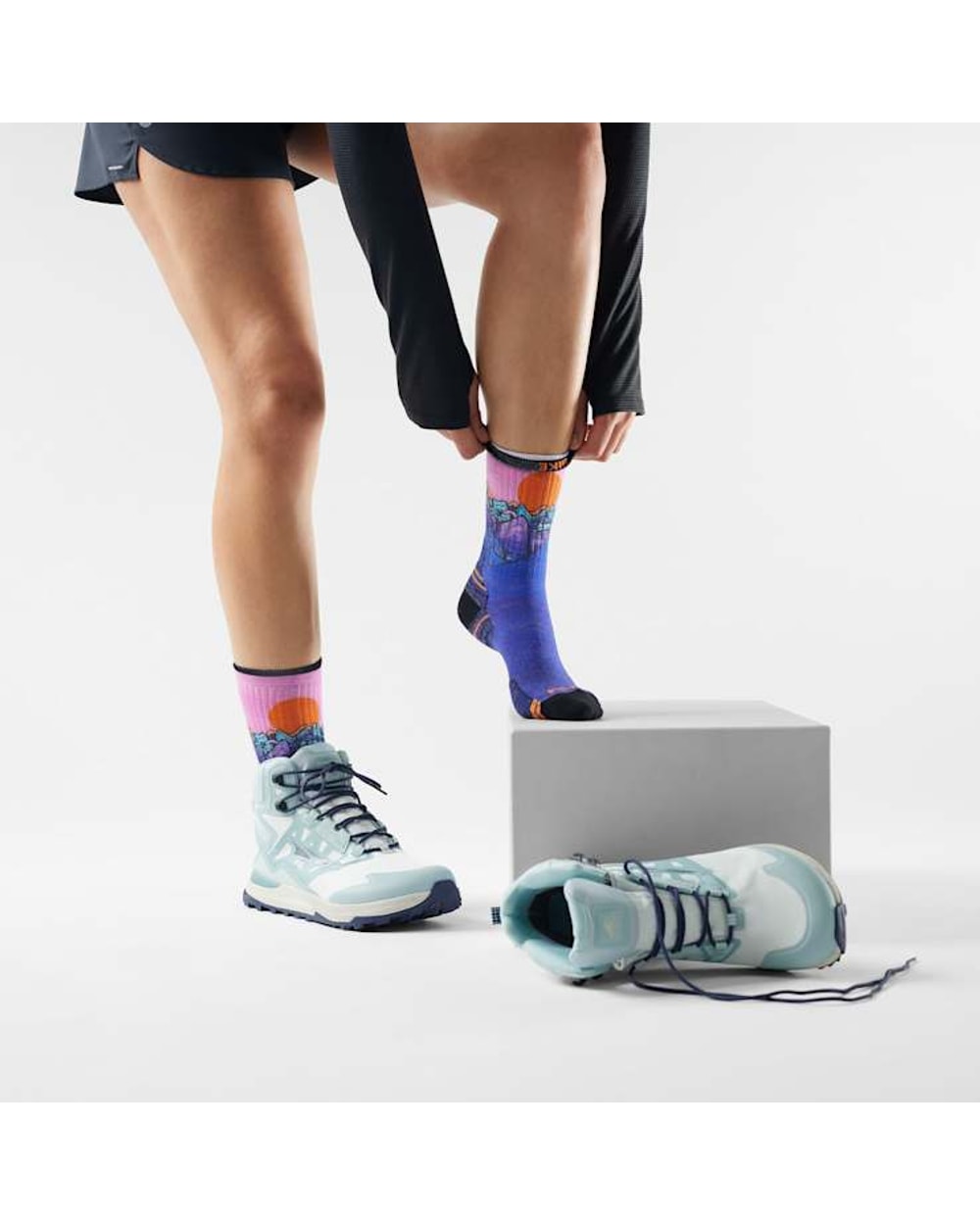 Smartwool Women's Hike Mountain Sunrise Print Crew Socks
