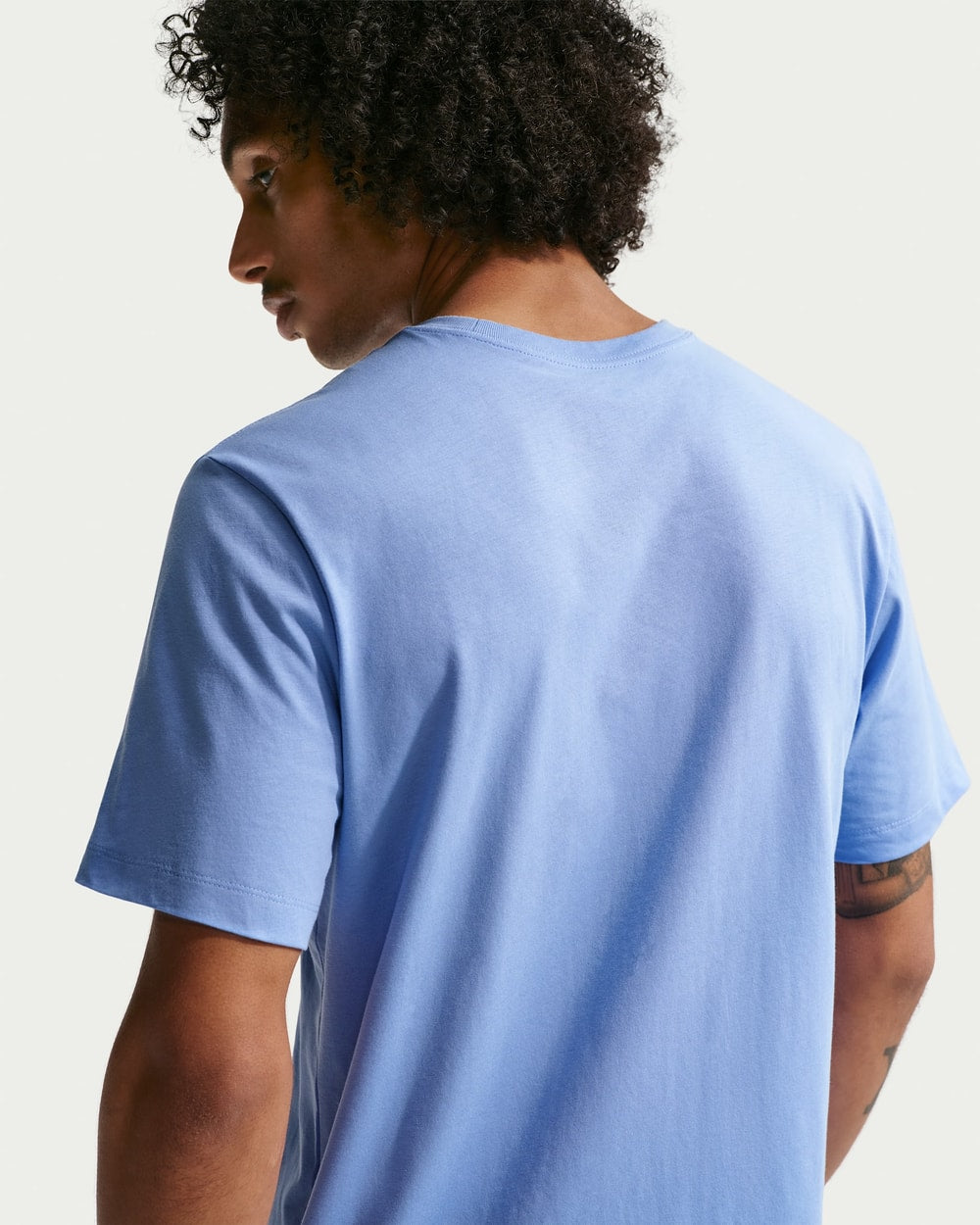 Nike Men's Sportswear Club T-Shirt