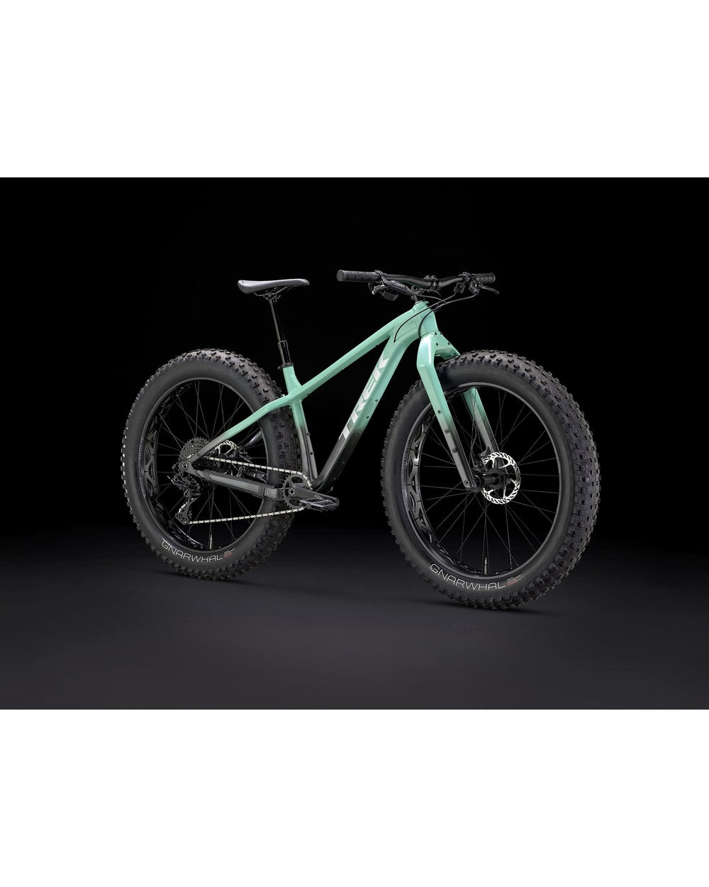 Trek Farley 5 fat bike, three-quarter view