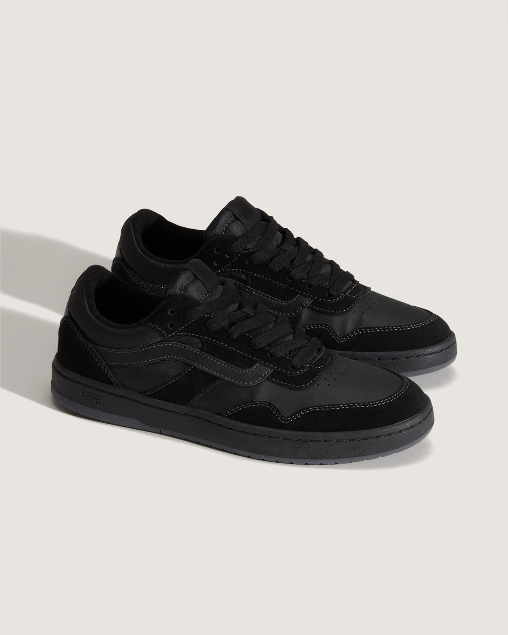 Vans Cruze 3.0 in Black — pair three-quarter