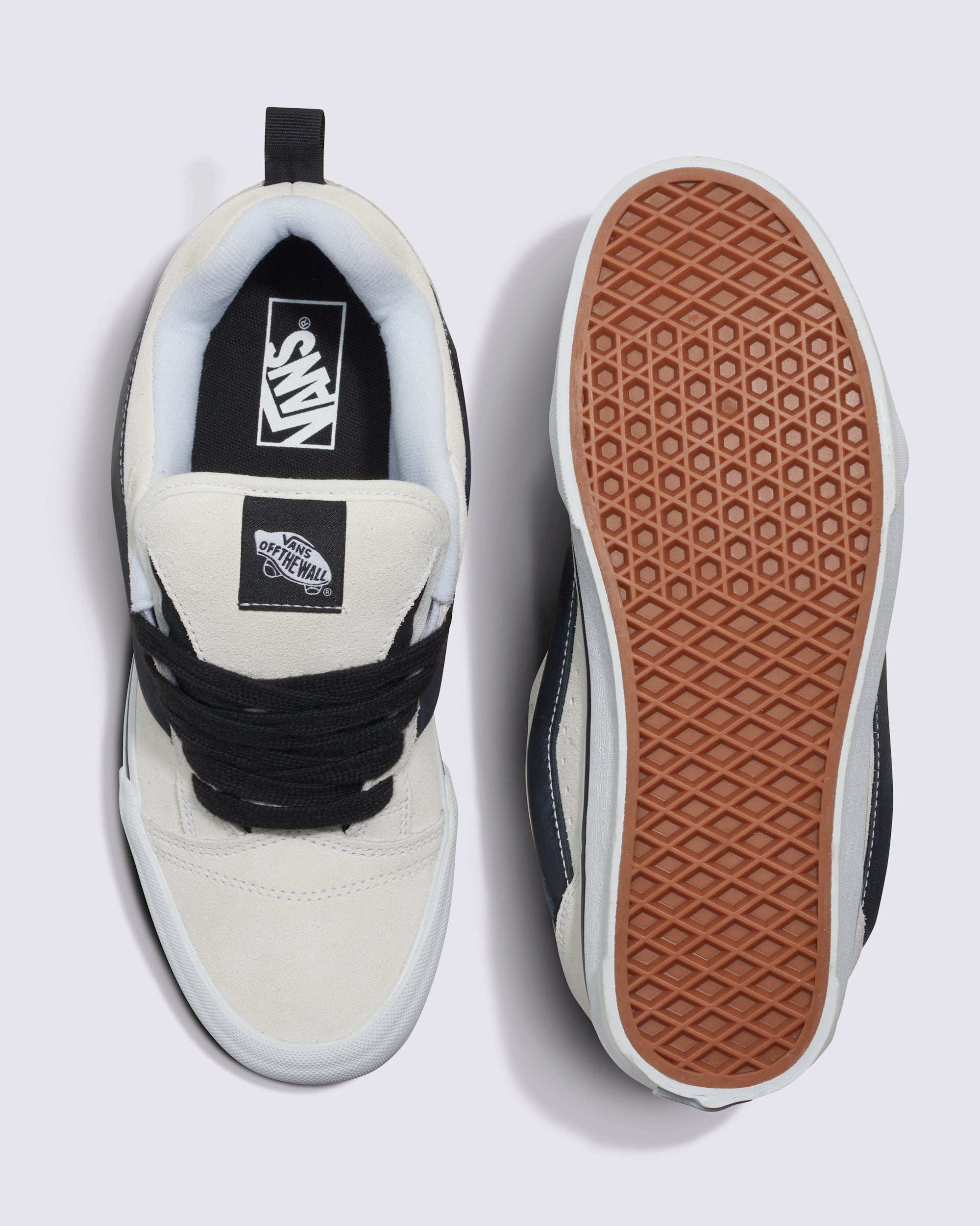 Vans Men's Knu Skool Shoes - SUEDE WHITE/BLACK - ALT3