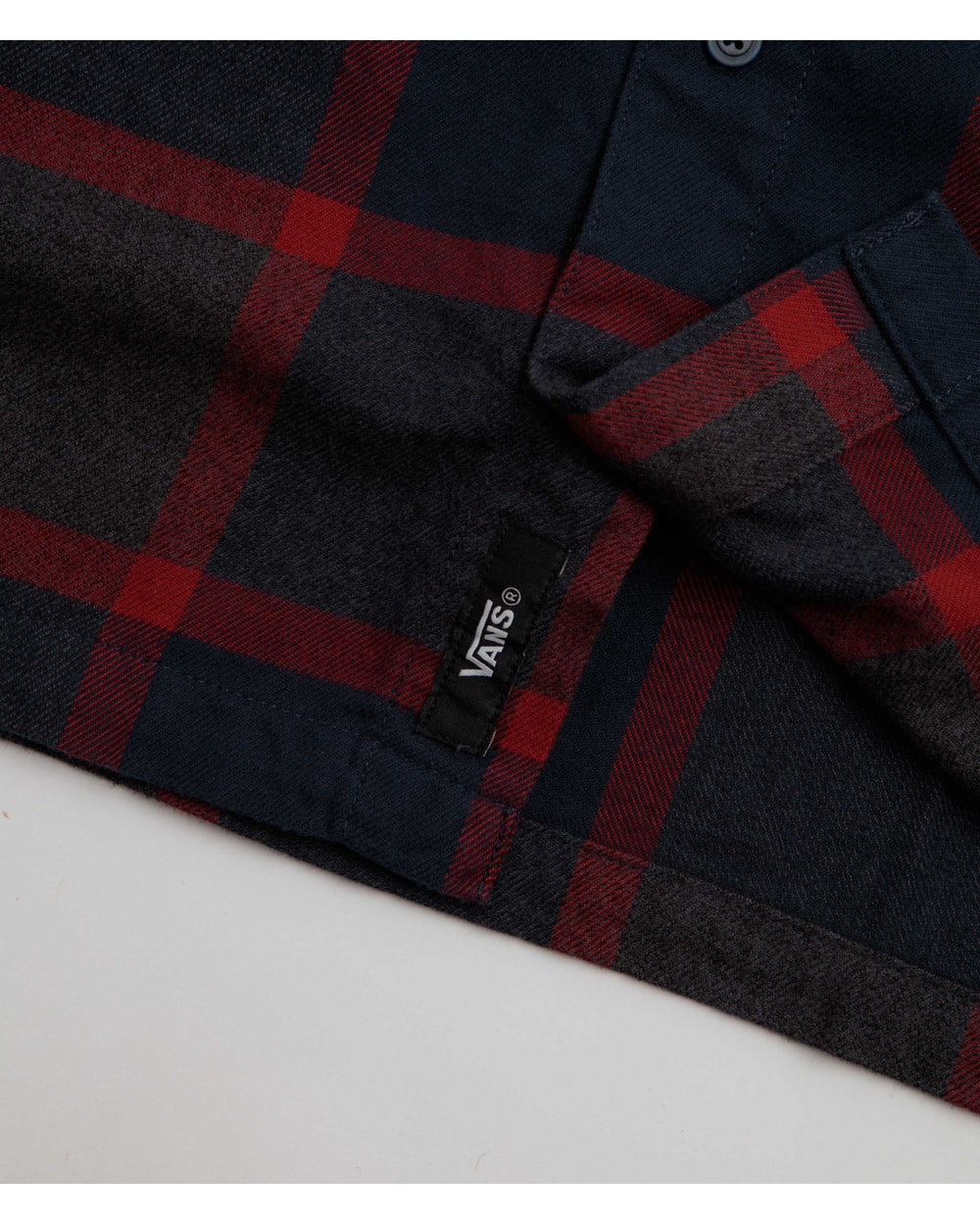 Vans Men's Larkspur Plaid Flannel Shirt Parisian Night/Poppy Ember sleeve detail