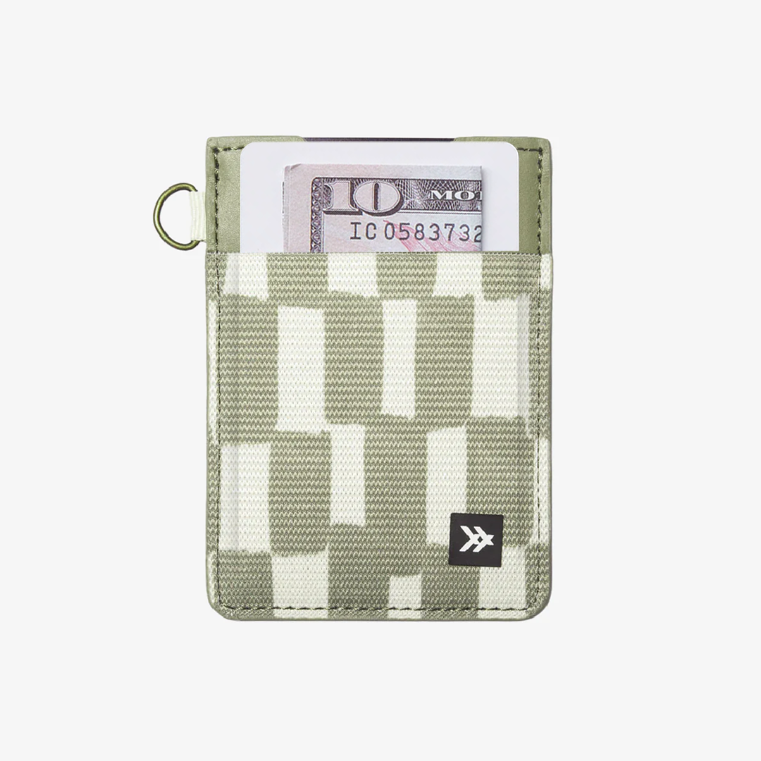 Threads Vertical Wallet Scout