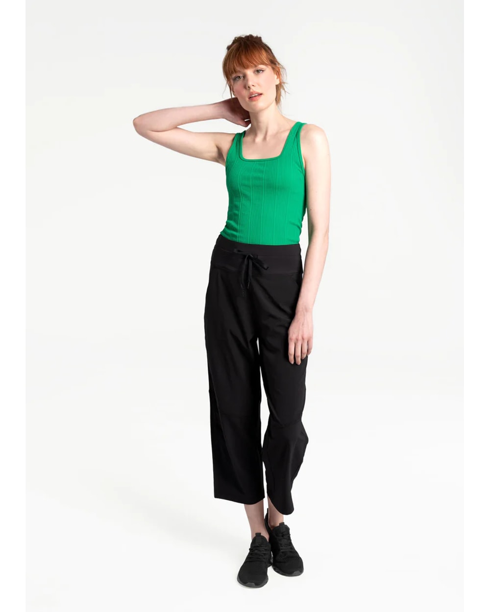 Women's Momentum Crops