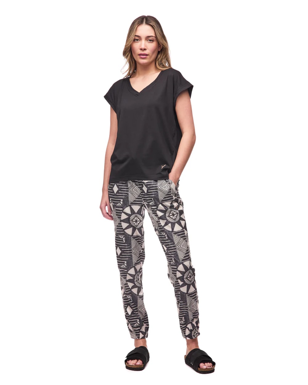 Indyeva Women's Sofi III V-Neck Top