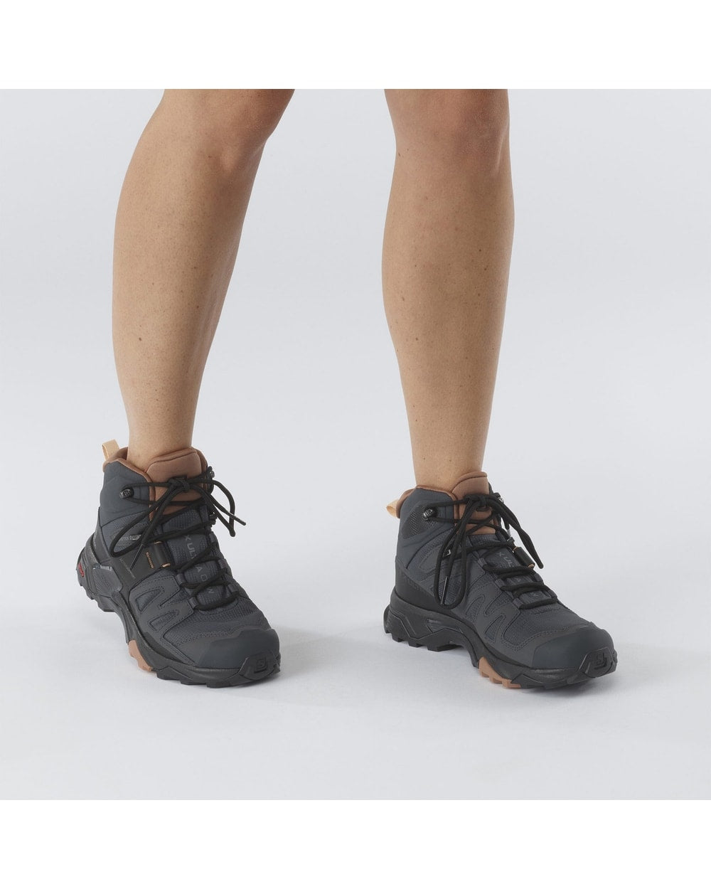 Salomon Women's X Ultra 4 Mid Gore-Tex Hiking Boots