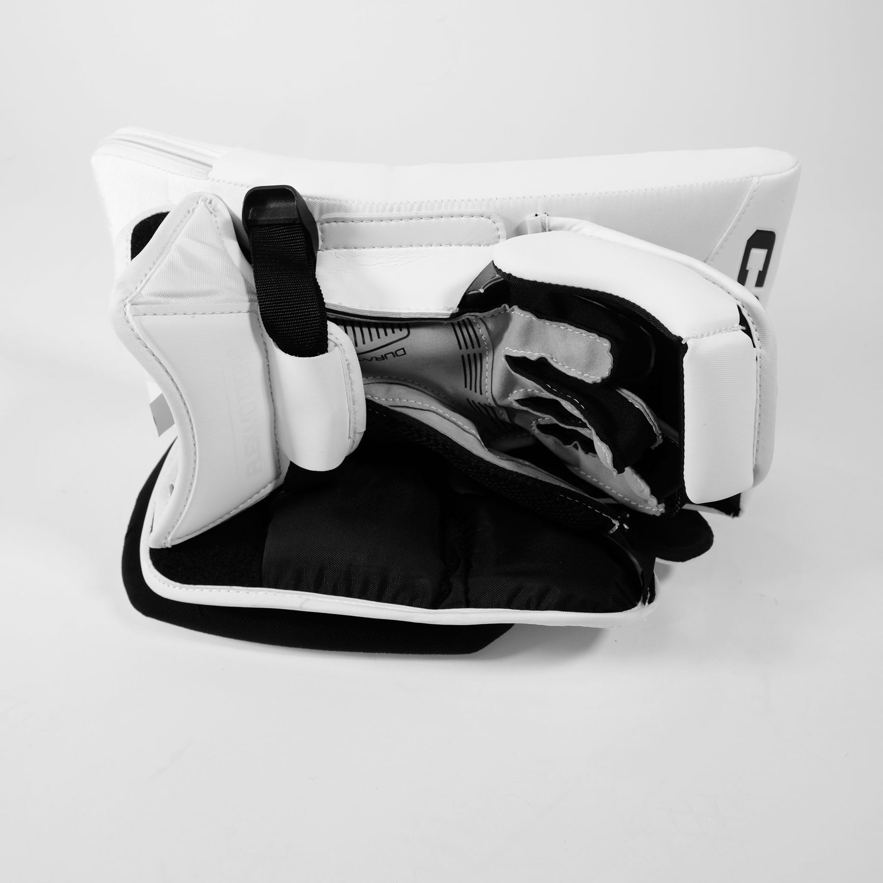 Axis 2.9 Senior Goalie Blocker