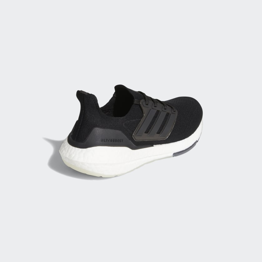 ULTRABOOST 21 RUNNING SHOES