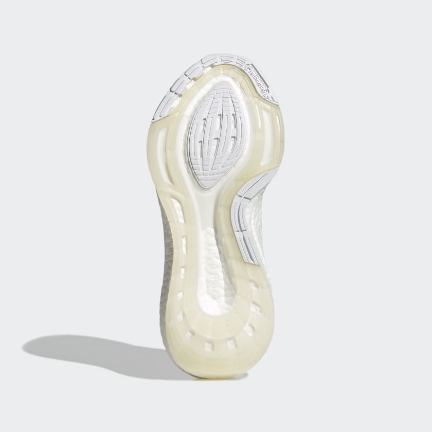 ULTRABOOST 22 WOMENS