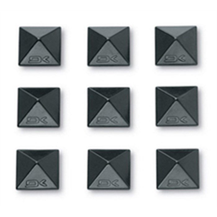 Dakine Pyramid Studs
