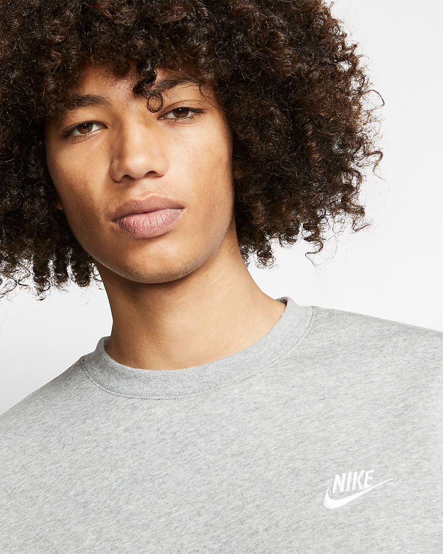 Nike club 2025 crew neck sweater